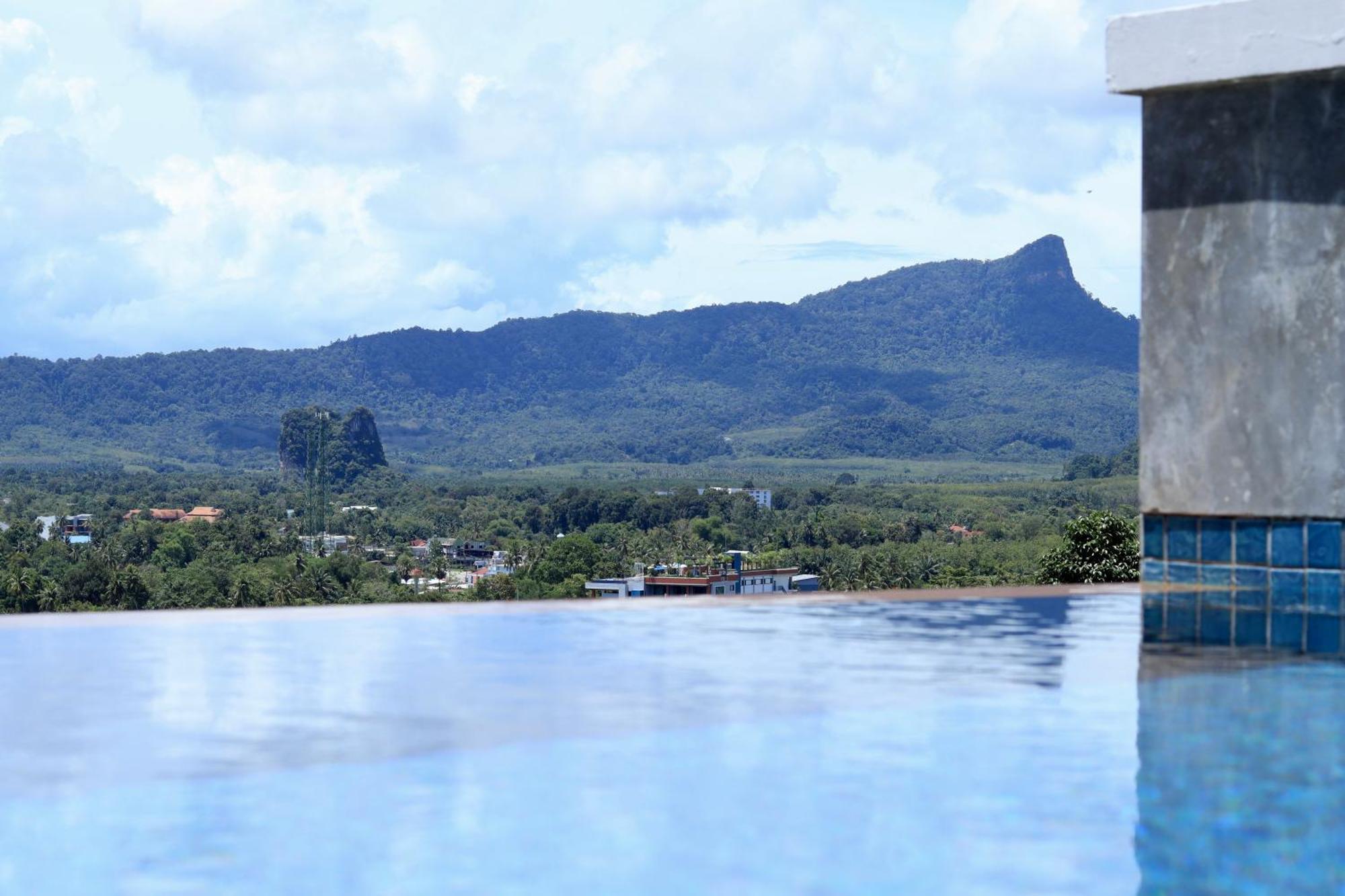 204 Ao Nang Beach, Private Sea View Pool